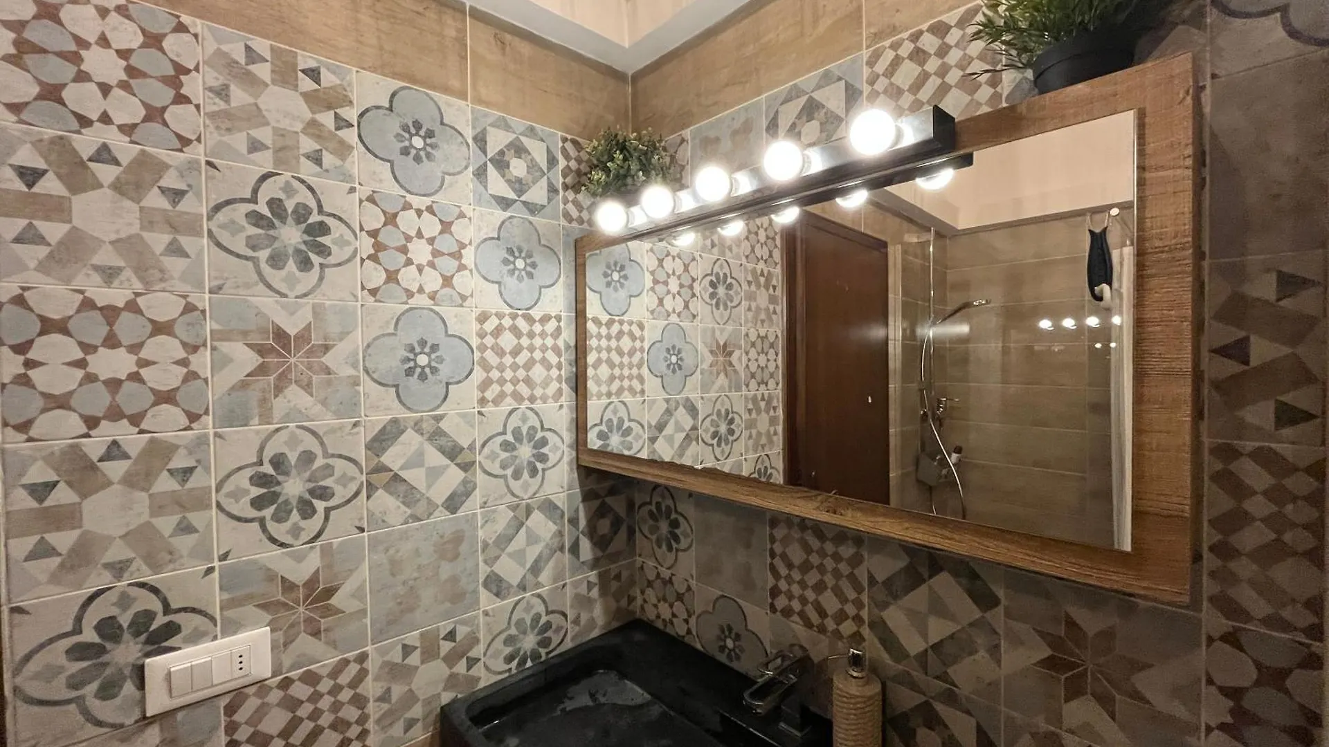 Giraffe Art Ducati Blq Apartment Bologna 0*,  Italy