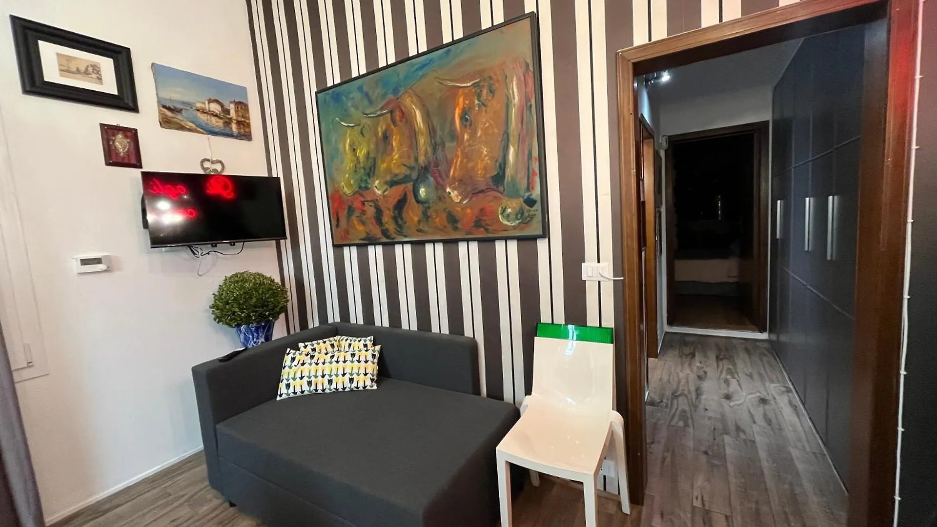 Giraffe Art Ducati Blq Apartment Bologna